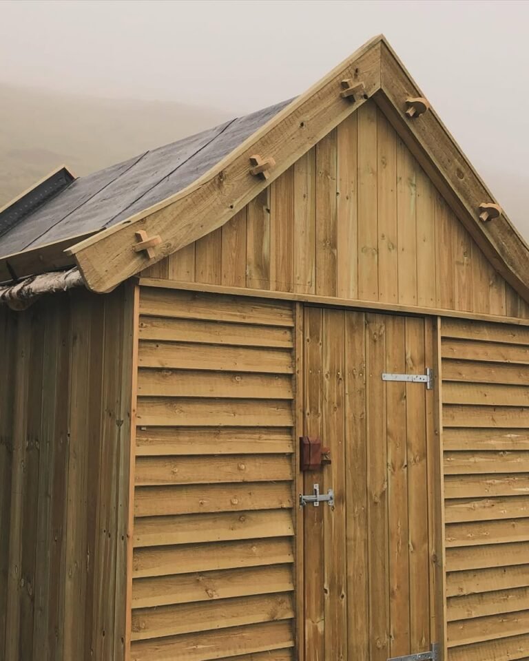 Hjallur snikkaður eftir máti (mynd 2)